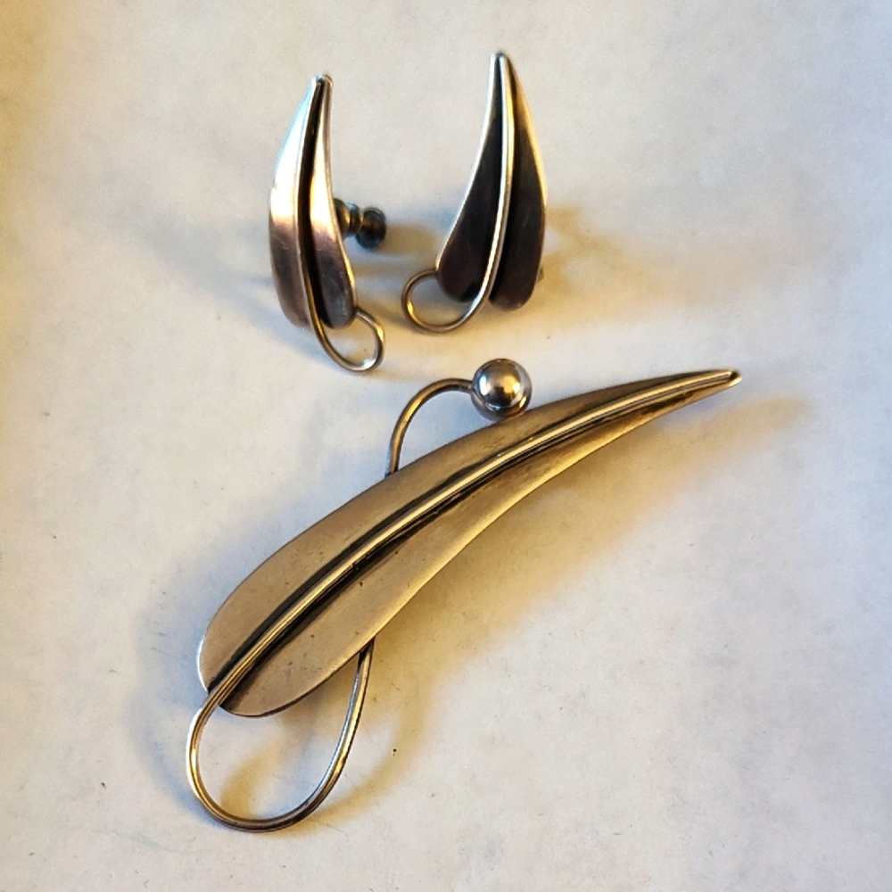 Vintage Taxco Sterling Silver Brooch and Earrings Set